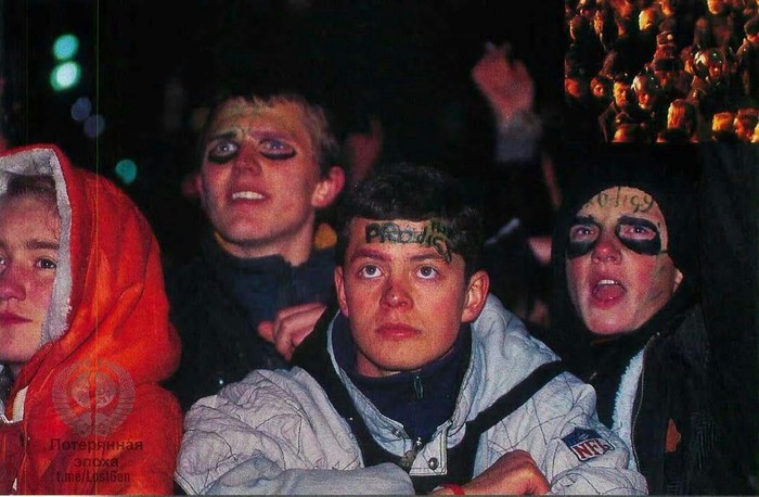 Spectators at the concert of the group The Prodigy in Moscow on Manezhnaya Square, September 27, 1997 - The photo, The prodigy, Concert, Spectators