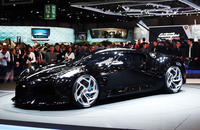 Beautiful billion. - Auto, Bugatti, French people