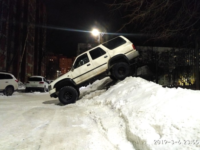 Severe St. Petersburg parking - My, Snow, Saint Petersburg, Parking, Longpost