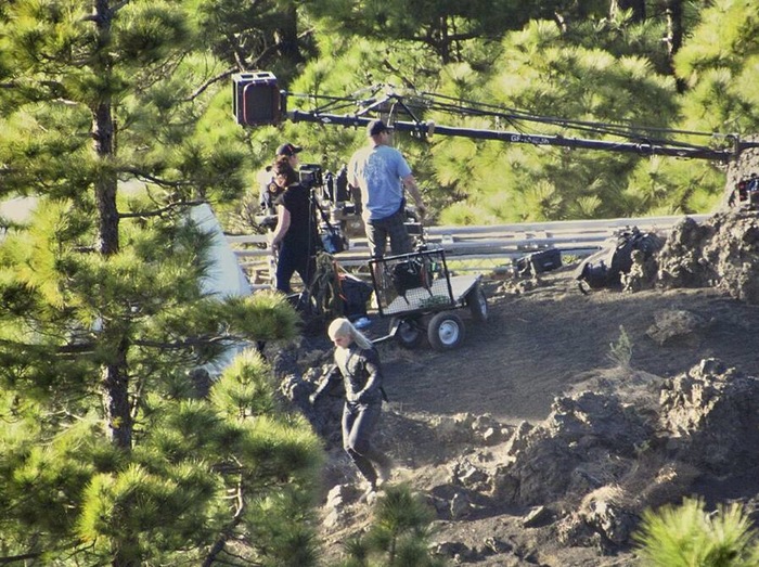 Henry Cavill in the image of Geralt lit up in the photo from the filming of the TV series The Witcher. - Witcher, Serials, Henry Cavill, Geralt of Rivia, Filming