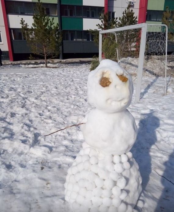 He was blinded from what surfaced - Chelyabinsk, snowman, Spring
