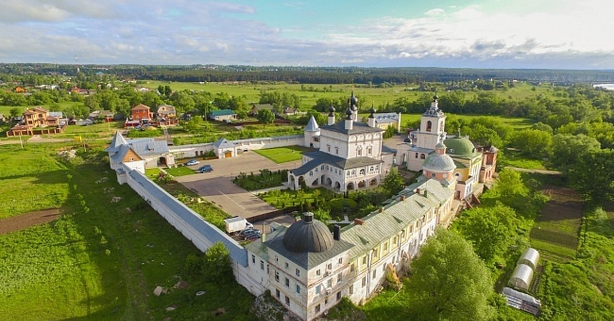 Святые места подмосковья. Белопесоцкий монастырь Кашира. Кашира Белопесоцк монастыря. Свято Троицкий Кашира. Троицкий Белопесоцкий женский монастырь-Кашира фото.