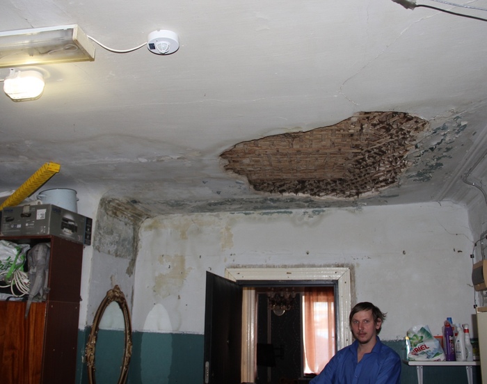 It turned out inconvenient: in Noginsk, the ceiling collapsed at a disabled person of the first group - My, Noginsk, Noginsk district, Igor Sukhin, Disabled person, Overhaul, Longpost