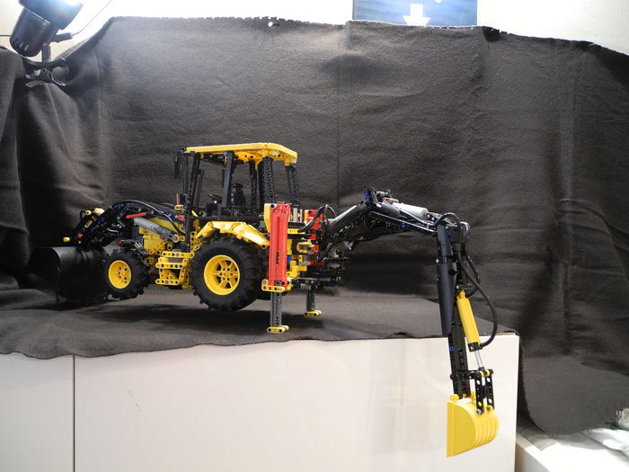 Лего Экскаватор-погрузчик Volvo BL61 (самоделка) LEGO, LEGO Technic, Volvo, Строительная техника, Видео, Длиннопост