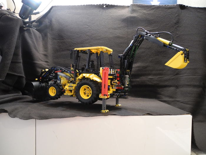 Лего Экскаватор-погрузчик Volvo BL61 (самоделка) LEGO, LEGO Technic, Volvo, Строительная техника, Видео, Длиннопост