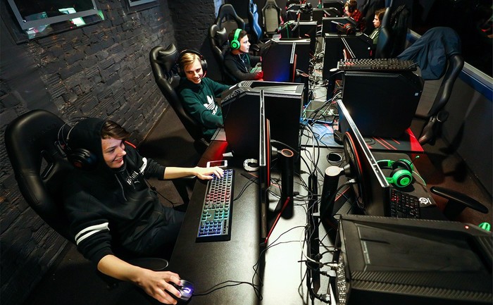 Experts calculated how much Russians paid gamers in 2018 - Finance, Gamers, Statistics, Donut, Research