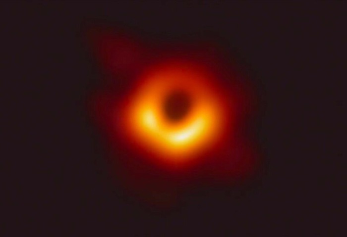 The first photo of a black hole at the center of the Milky Way galaxy - Black hole, Space, Opening, Albert Einstein