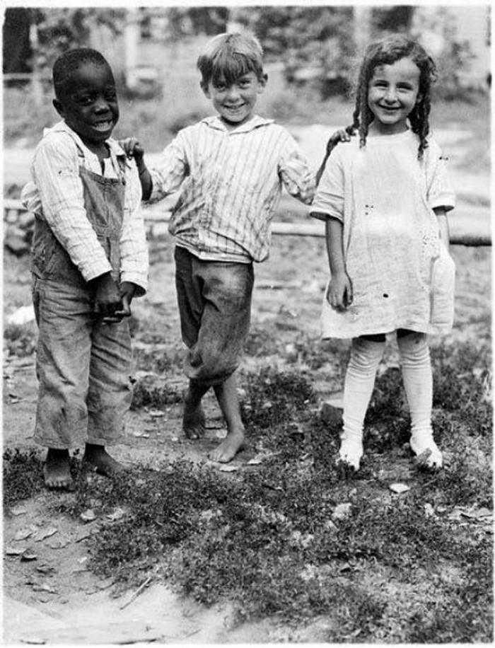 On a farm in Nebraska, 1910 - Story, Farm, Children, The photo, , Nebraska, , 1910