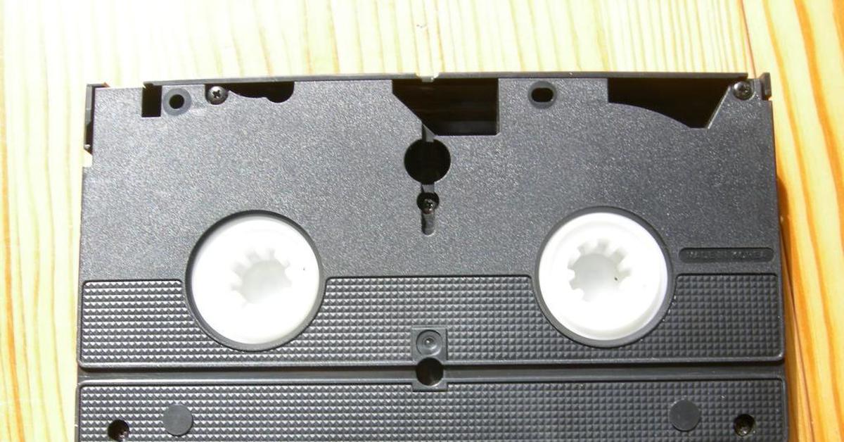 Батину кассету. Кассета SKC VHS. Кассета SKC зеленая. Видеокассеты Konica VHS. Видеокассета VHS-C 90.