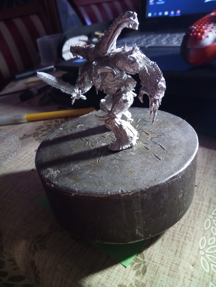 Decent stand for a decent model - My, Wh miniatures, Warhammer 40k, Demon, Chaos, Metal