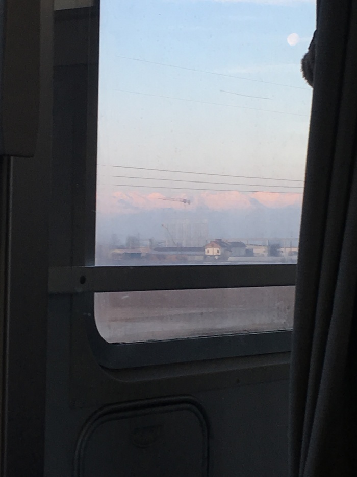 Альпы неподалёку от Турина, вид из поезда.