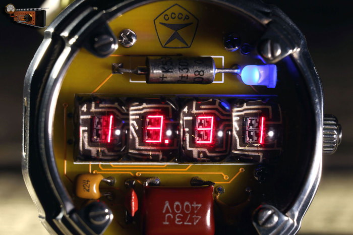 Наручные часы из игры «Metro: Exodus» часов, только, корпуса, сделать, индикатор, будет, решил, крышки, миллиметров, маску, очень, около, совершенно, сильно, корпус, «Metro, качества», провода, индикаторы, «Знак