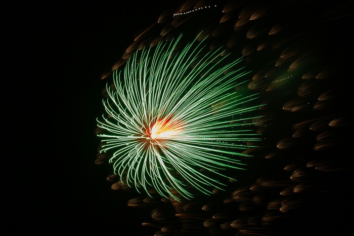 Дебют в съёмке салюта Начинающий фотограф, Салют, Длинная выдержка, Ночная съемка, Длиннопост
