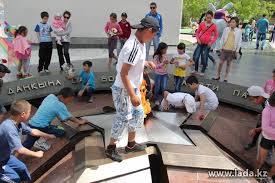 Eternal flame and wild people - My, Text, Kazakhstan, Aktau, Eternal flame, Victory Day, Wildness, Traditions, May 9 - Victory Day