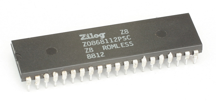 8080, Z80  , 580... 68000   - ""       . Zilog z-80, Zx Spectrum