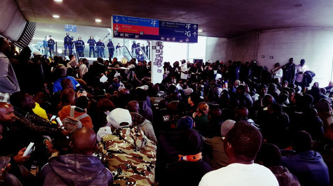 Black vests: France does not belong to the French! All Africa has the right to be here! - France, Yellow vests, Politics