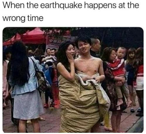 When an earthquake hit at the wrong time - Earthquake, A blanket, Evacuation, Naked, People