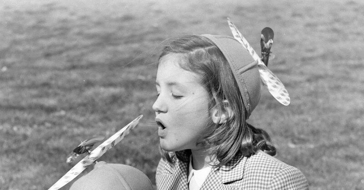 Модная детская новинка в США - шапочка с пропеллером. 1948 год. | Пикабу