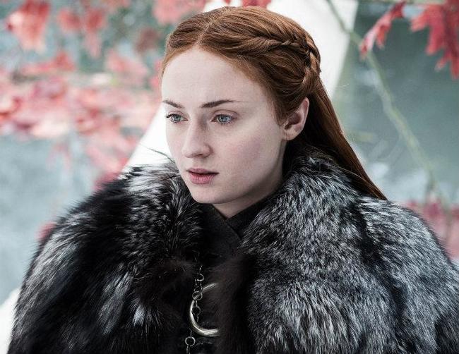 Why do you think this woman looks like a cross between a log and a dairy sheep? - Sophie Turner, Game of Thrones, Movies