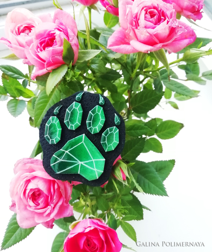Emerald Paw ^_^ - My, Emerald, Paws, Brooch, Needlework without process, Handmade, Polymer clay, Painting, The beast, Longpost