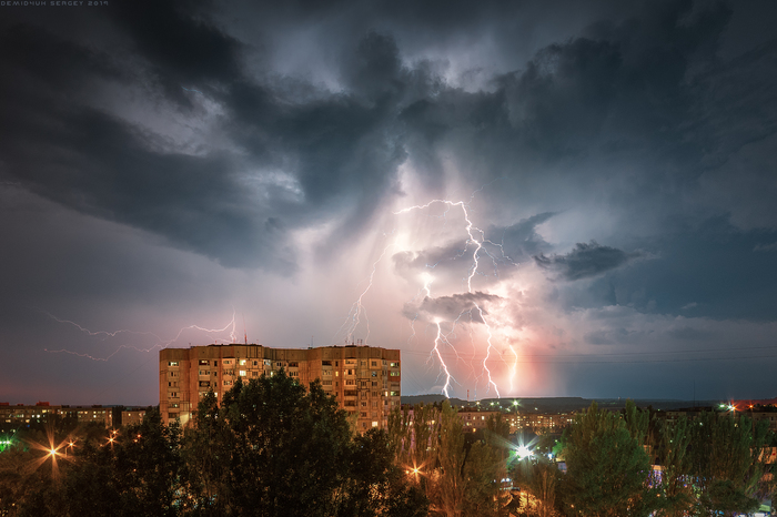 What is not evening, then some kind of holiday) - Nikon, Landscape, Thunder, Power, Lightning, Thunderstorm, Town, The photo, My
