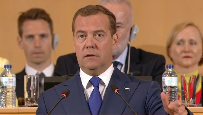 Medvedev: the future is in the four-day work week - Dmitry Medvedev, Work week, Reform, 4 days