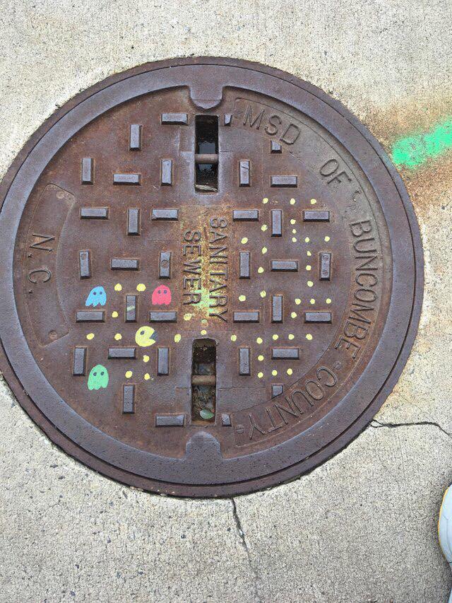 That's what was missing on this hatch - Pacman, Sewer hatch, Pac-man