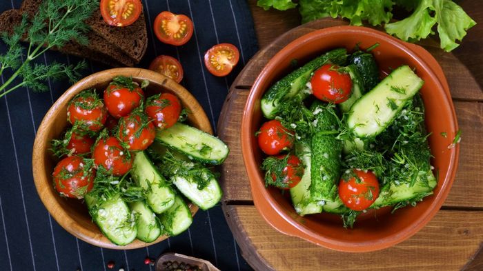 Salted vegetables at home - My, With grandfather at lunch, Cooking, Lightly salted cucumbers, Tomatoes, Food, Yummy, Video, Longpost, Recipe