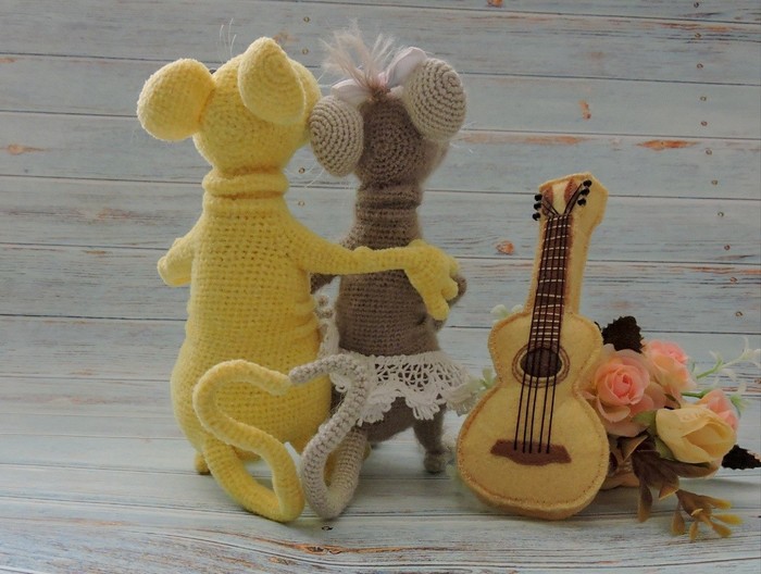 Rat Louis and Rat Louise - My, Crochet, Rat, Needlework without process, Longpost, Amigurumi, Story, Dream, Guitar