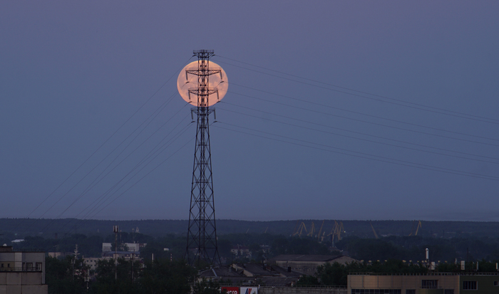 moon and wires - My, moon, The photo, Telephoto lens, Power lines, Evening