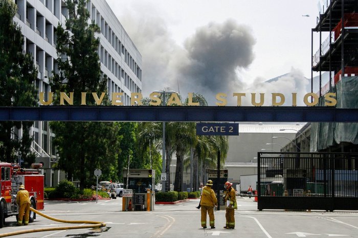 Half a million songs of 800 artists burned in a fire at Universal Studios - Music, Eminem, Tupac shakur, A loss, Fire, Cultural heritage, Longpost, Video