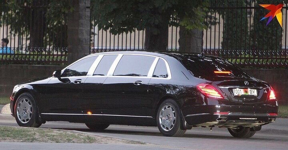 Mercedes benz maybach 62. Майбах джим. Девушка в майбахе. Салон mercedes maybach w222. Не ездят на майбахе.