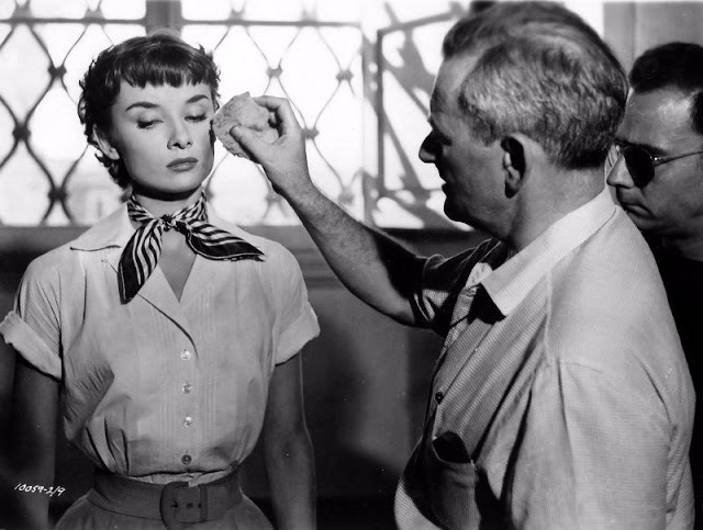 Audrey Hepburn on the set of Roman Holiday. - Audrey Hepburn, Roman holiday, Movies, Longpost