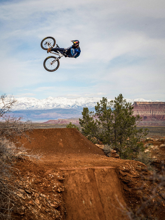 Brandon Semenuk RAW - Велосипед, Экстрим, Трюк, Слоупстайл, Mtb, Semenuk, Trek, Slopestyle, Видео