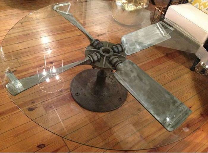 Столик из пропеллера