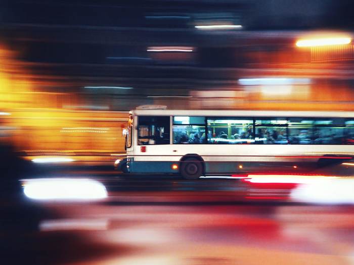 Bus on hyperdrive - My, Bus, Saint Petersburg, Night city, Night shooting, Olympus, The photo