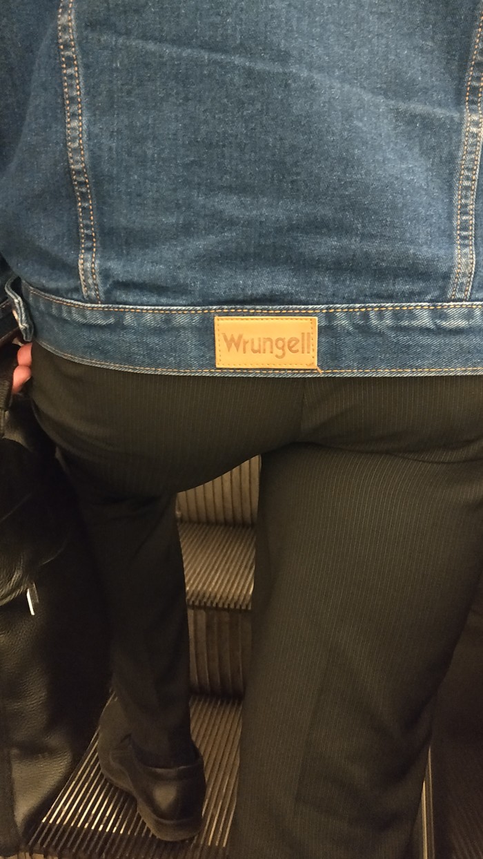 Жил отважный Капитан