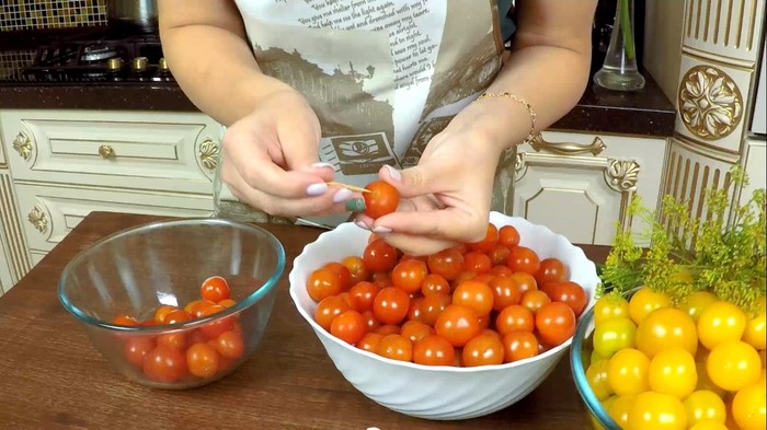 Сладкие маринованные помидоры