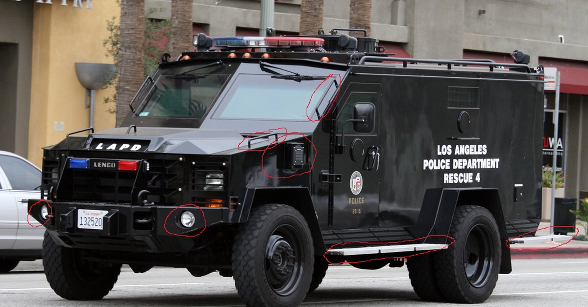 Специальный автомобильный. LAPD SWAT Bearcat. Бронеавтомобиль Lenco Bearcat. Lenco Bearcat g2. Bearcat SWAT Truck.