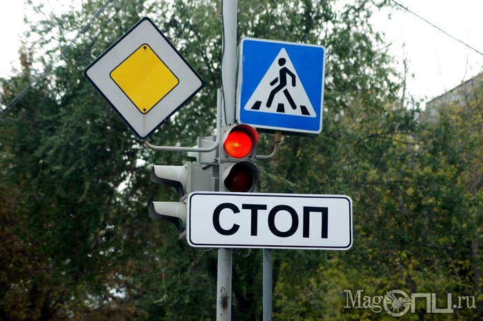 Понаставили тут