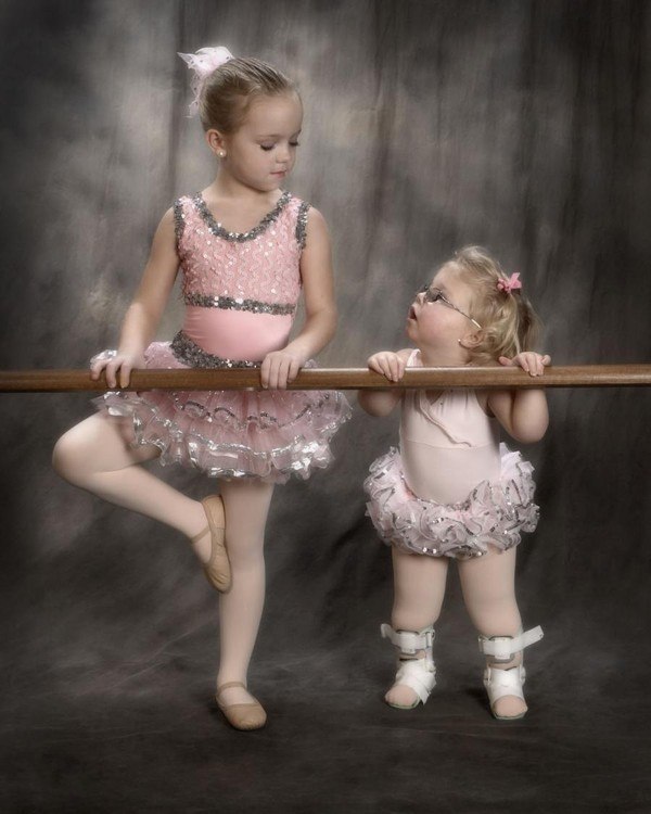 And how is it? ... And I also want ... - Ballet, Children, Parents, Parents and children, Art, Smile