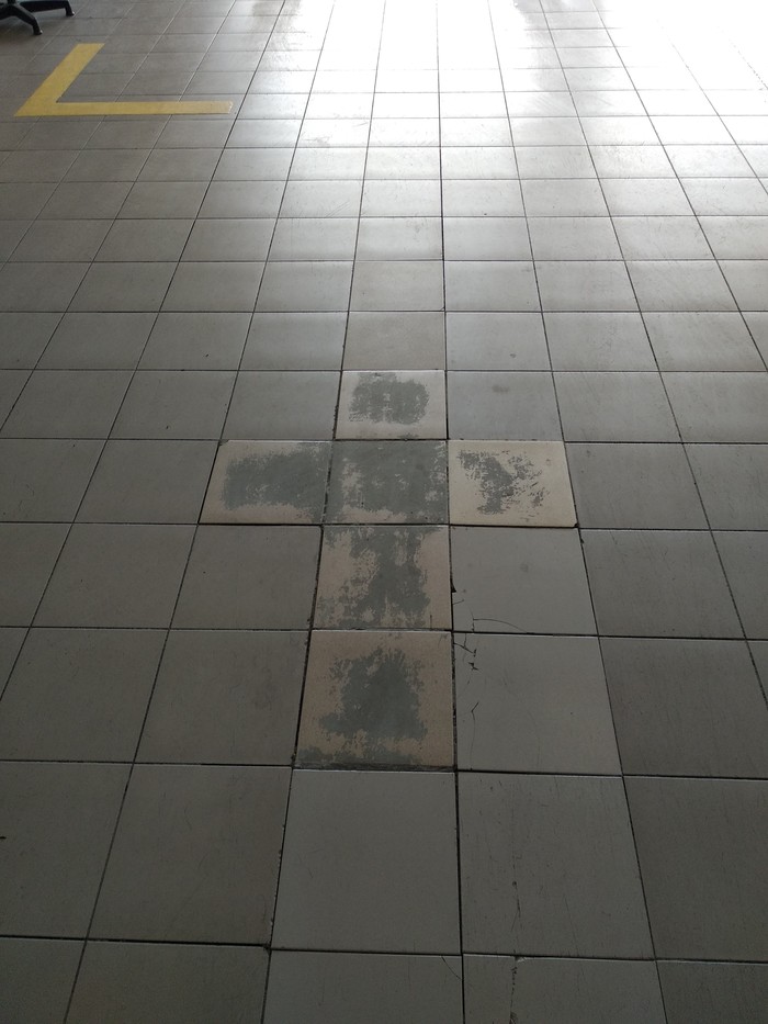 Вот такой вот локальный ремонт плитки