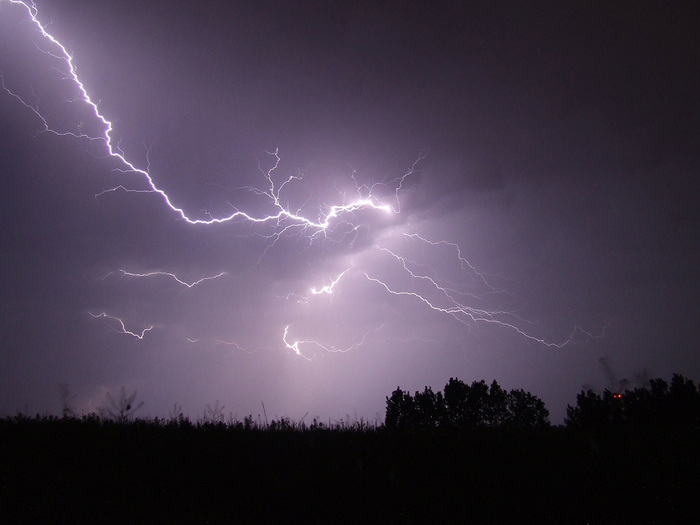 The thickness of the thundercloud last night, August 20, reached 14 kilometers. - Republic of Belarus, Brest region, Thunderstorm, news, Weather