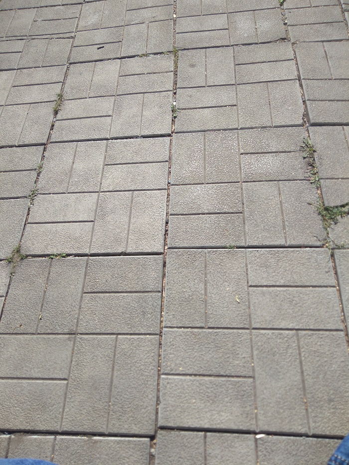 We won't stop laying tiles... - My, Swastika, Omsk, 