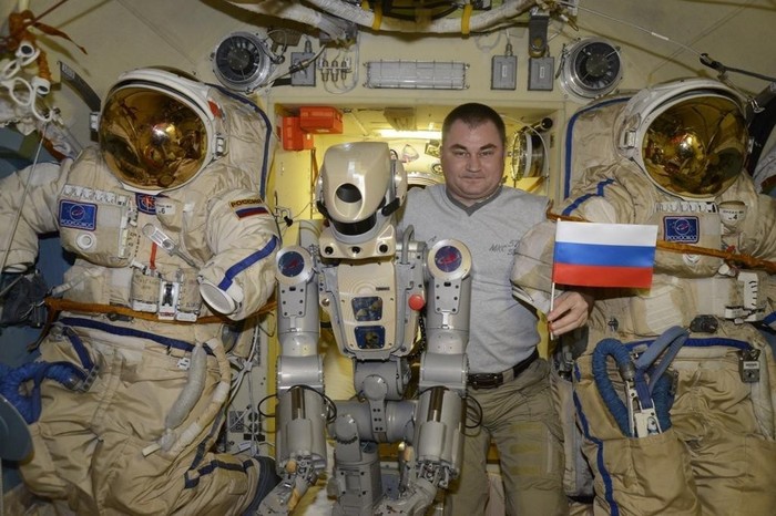 Maybe hit with a hammer? - Robot Fedor, Longpost, Roscosmos