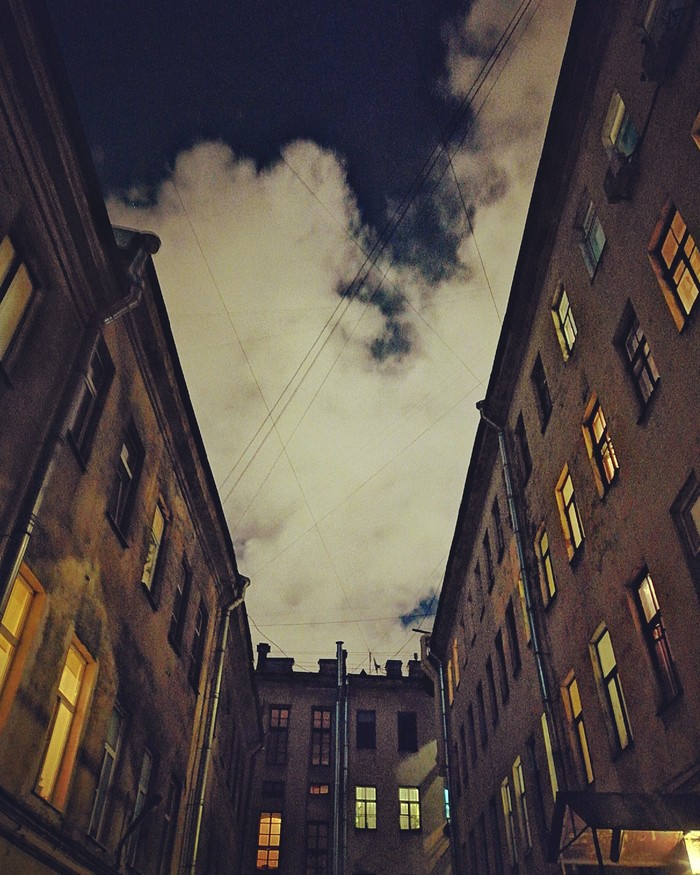 Двор на Невском. Мобильная фотография, Санкт-Петербург, Ночь, Начинающий фотограф
