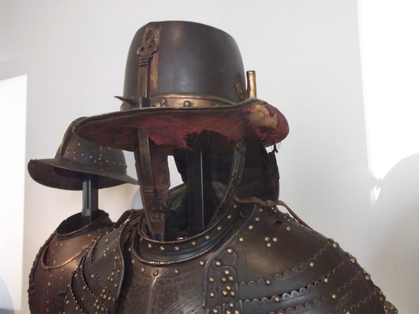 Cat, Face of Death, Armored Cap - or a post about unusual helmets. - My, Weapon, Armor, Helmet, Renaissance, Longpost