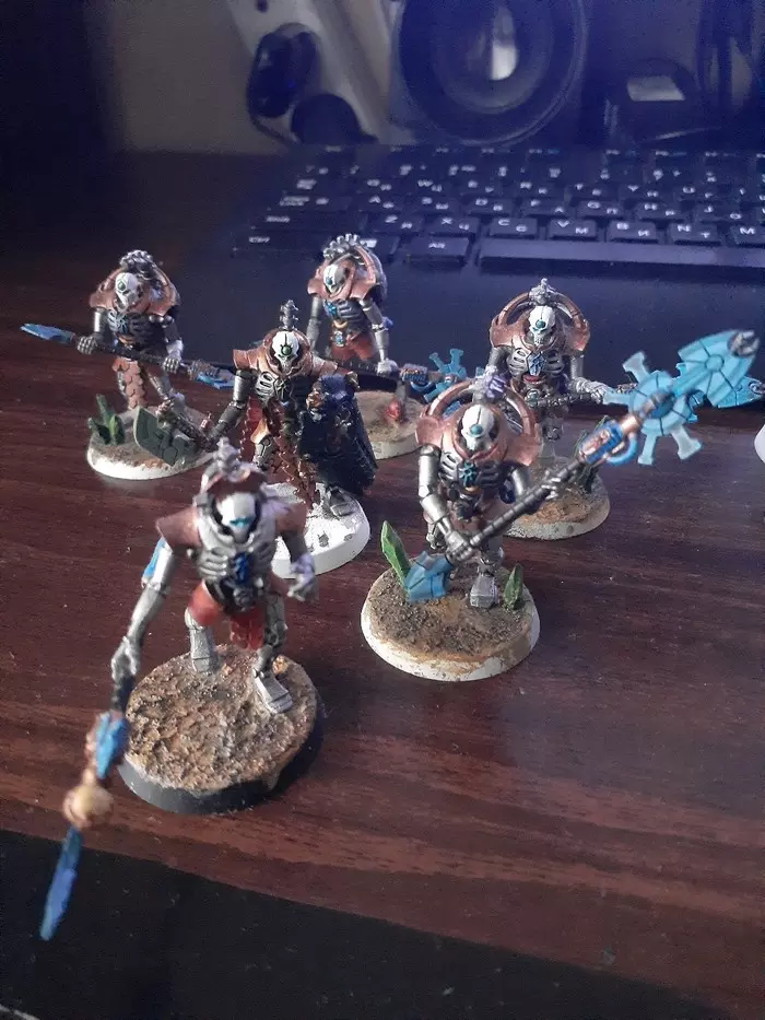 Decided to do wahoy, learning to paint. I would like to hear adequate criticism about my work. - My, Wh miniatures, Necrons, Longpost