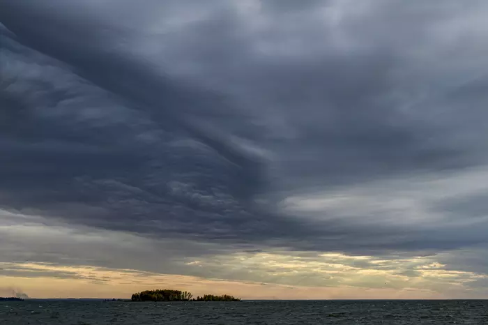 Clouds over the Ob reservoir - My, Beginning photographer, Landscape, wildlife, Asperatus, Longpost