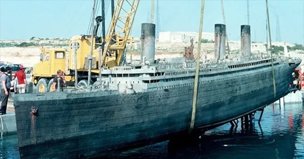 Поднять корабль. Поднять Титаник (raise the Titanic), 1980. Подъём Титаника 1980. Титаник фильм 1980. Поднять Титаник фильм 2020.